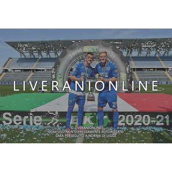 Guglielmii/LMedia - Empoli FC vs US Lecce - Campionato di Calcio Serie BKT 2020/2021 10 maggio 2021 - Stadio Carlo Castellani, Empoli, Italia Nella foto: Aleksa Terzic (Empoli) e Szymon Zurkowski (Empoli) con la coppa @Guglielmii/LMedia/AGENZIA ALDO LIVERANI SAS