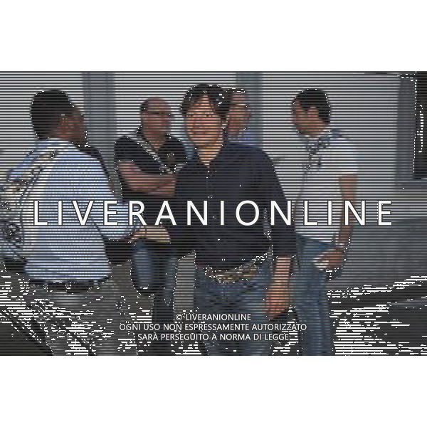 © TVRG Il fantino Andrea Mari vincitore di 6 edizioni del Palio di Siena e di 1 edizione del Palio di Legnano nella foto Andrea Mari al Palio di Legnano del 2016 con i contradaioli della contrada San Martino foto Roberto Garavaglia/agenzia Aldo Liverani