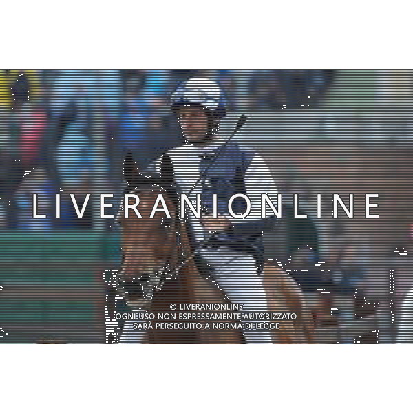 © TVRG Il fantino Andrea Mari vincitore di 6 edizioni del Palio di Siena e di 1 edizione del Palio di Legnano nella foto Andrea Mari al Palio di Legnano del 2016 con i colori della contrada San Martino foto Roberto Garavaglia/agenzia Aldo Liverani