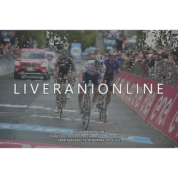 19-05-2021 Giro D\'italia; Tappa 11 Perugia - Montalcino; 2021, Deceuninck - Quick Step; 2021, Dsm; Evenepoel, Remco; Almeida, Joao; Bardet, Romain; Montalcino; ©SIROTTI /AGENZIA ALDO LIVERANI SAS