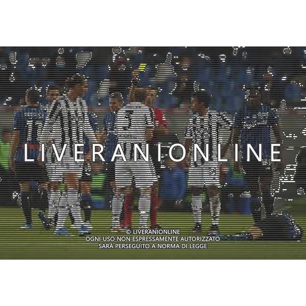 Atalanta - Juventus Finale di Coppa Italia TIMVISION CUP 2021 del 19/05/2021 nella foto: Chiellini Giorgio (Juventus f.c.) e arbitro massa con il cartellino giallo per l\'ammonizione ©Claudio Zamagni/Agenzia Aldo Liverani during TIMVISION CUP final match between ATALANTA and JUVENTUS at Mapei Stadium in Reggio-Emilia on May 19 2021 photo credit by Claudio Zamagni/Aldo Liverani Photo Agency/AGENZIA ALDO LIVERANI SAS