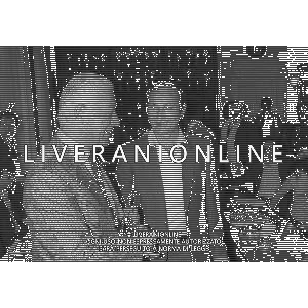 RETROSPETTIVA RINO MARCHESI ALLENATORE NELLA FOTO RINO MARCHESI PRESENTAZIONE ALLENATORE INTER CALCIO A MILANO NELL\'ANNO 1982 CON IL PRESIDENTE IVANOE FRAIZZOLI AG ALDO LIVERANI SAS