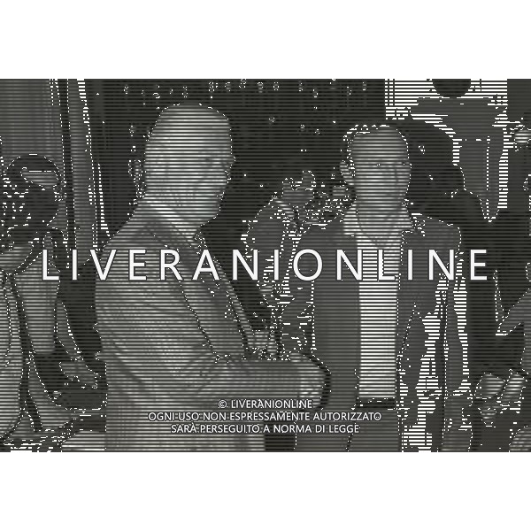 RETROSPETTIVA RINO MARCHESI ALLENATORE NELLA FOTO RINO MARCHESI PRESENTAZIONE ALLENATORE INTER CALCIO A MILANO NELL\'ANNO 1982 CON IL PRESIDENTE IVANOE FRAIZZOLI AG ALDO LIVERANI SAS