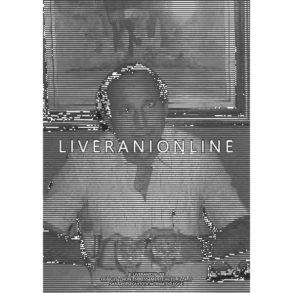 RETROSPETTIVA RINO MARCHESI ALLENATORE NELLA FOTO RINO MARCHESI CONFERENZA STAMPA A MILANO SUL SUO LICENZIAMENTO DA PARTE DELL\'INTER CALCIO ANNO 1983 AG ALDO LIVERANI SAS
