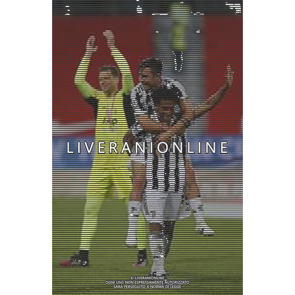 Atalanta - Juventus Finale di Coppa Italia TIMVISION CUP 2021 del 19/05/2021 nella foto: Dybala Paulo (Juventus f.c.) Cuadrado Juan (Juventus f.c.)Szczesny wojciech (Juventus f.c.) ©Claudio Zamagni/Agenzia Aldo Liverani Dybala Paulo (Juventus f.c.) Cuadrado Juan (Juventus f.c.)Szczesny wojciech (Juventus f.c.) during TIMVISION CUP final match between ATALANTA and JUVENTUS at Mapei Stadium in Reggio-Emilia on May 19 2021 photo credit by Claudio Zamagni/Aldo Liverani Photo Agency