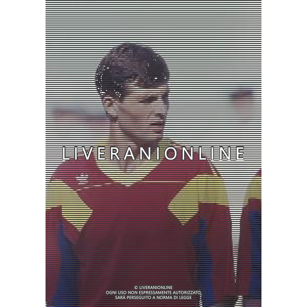RETROSPETTIVA JON OVIDIU SABAU CALCIATORE NELLA FOTO JON OVIDIU SABAU CON LA MAGLIA DELLA NAZIONALE ROMANIA CALCIO AG ALDO LIVERANI SAS 