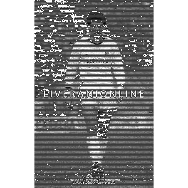 RETROSPETTIVA FRANCO SELVAGGI CALCIATORE NELLA FOTO FRANCO SELVAGGI CON LA MAGLIA DEL CAGLIARI CALCIO AG ALDO LIVERANI SAS