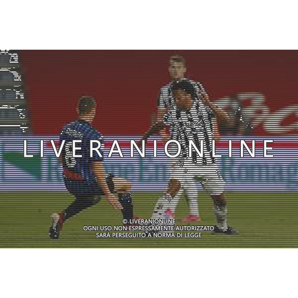Atalanta - Juventus Finale di Coppa Italia TIMVISION CUP 2021 del 19/05/2021 nella foto: Cuadrado Juan (Juventus f.c.) Gosens Robin (Atalanta 1907) ©Claudio Zamagni/Agenzia Aldo Liverani Cuadrado Juan (Juventus f.c.) Gosens Robin (Atalanta 1907) during TIMVISION CUP final match between ATALANTA and JUVENTUS at Mapei Stadium in Reggio-Emilia on May 19 2021 photo credit by Claudio Zamagni/Aldo Liverani Photo Agency/AGENZIA ALDO LIVERANI SAS