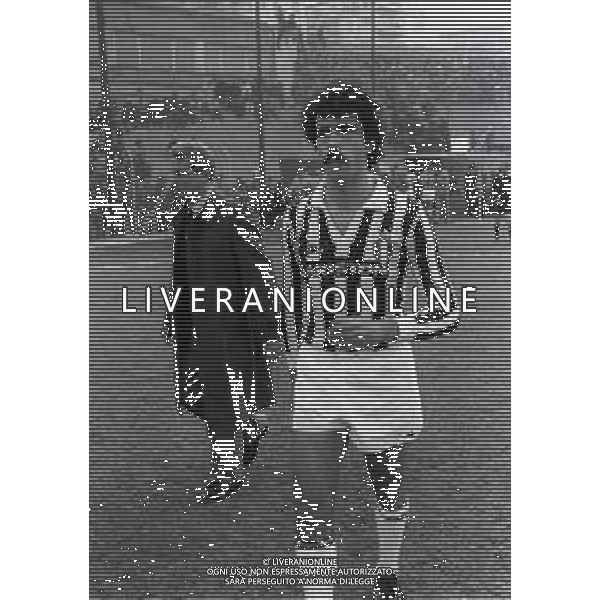 RETROSPETTIVA PIETRO PAOLO VIRDIS CALCIATORE NELLA FOTO PIETRO PAOLO VIRDIS CON LA MAGLIA DELLA JUVENTUS NELL\'ANNO 1981-1982 CON GIOVANNI TRAPATTONI AG ALDO LIVERANI SAS 