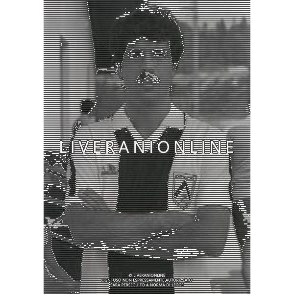 RETROSPETTIVA PIETRO PAOLO VIRDIS CALCIATORE NELLA FOTO PIETRO PAOLO VIRDIS CON LA MAGLIA DELL\'UDINESE CALCIO NELL\'ANNO 1983-1984 AG ALDO LIVERANI SAS