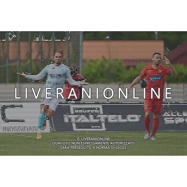 Danilo Buvelardi (Legnago Salus) esulta dopo il gol dell\'1 a 0 sulla DX la delusione di Daniele Ferretti (Ravenna) Legnago Salus vs Ravenna Campionato Serie C - playout gara di ritorno Legnago (VR) 22-05-2021 Stadio Mario Sandrini foto Roberto Garavaglia/ag. Aldo Liverani sas /AGENZIA ALDO LIVERANI SAS