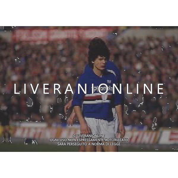 RETROSPETTIVA FAUSTO SALSANO CALCIATORE NELLA FOTO FAUSTO SALSANO CON LA MAGLIA DELLA SAMPDORIA  AG ALDO LIVERANI SAS 
