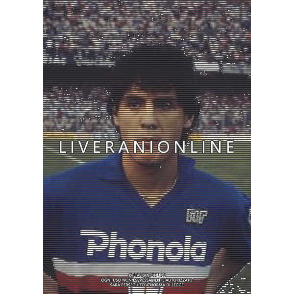 RETROSPETTIVA FAUSTO SALSANO CALCIATORE NELLA FOTO FAUSTO SALSANO CON LA MAGLIA DELLA SAMPDORIA  AG ALDO LIVERANI SAS 