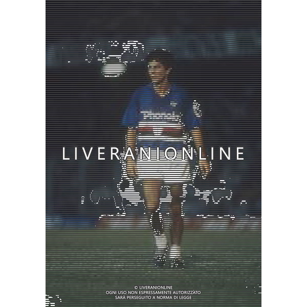 RETROSPETTIVA FAUSTO SALSANO CALCIATORE NELLA FOTO FAUSTO SALSANO CON LA MAGLIA DELLA SAMPDORIA  AG ALDO LIVERANI SAS 