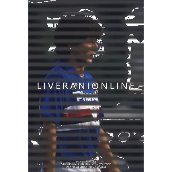 RETROSPETTIVA FAUSTO SALSANO CALCIATORE NELLA FOTO FAUSTO SALSANO CON LA MAGLIA DELLA SAMPDORIA  AG ALDO LIVERANI SAS 