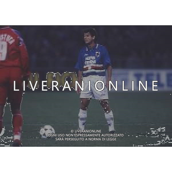 RETROSPETTIVA FAUSTO SALSANO CALCIATORE NELLA FOTO FAUSTO SALSANO CON LA MAGLIA DELLA SAMPDORIA  AG ALDO LIVERANI SAS 