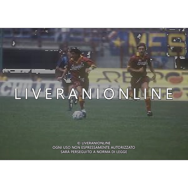 RETROSPETTIVA FAUSTO SALSANO CALCIATORE NELLA FOTO FAUSTO SALSANO CON LA MAGLIA DELLA ROMA CALCIO AG ALDO LIVERANI SAS