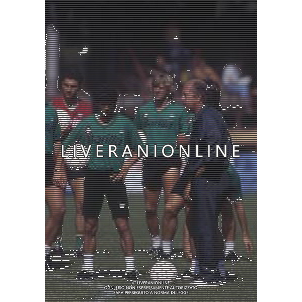 RETROSPETTIVA FAUSTO SALSANO CALCIATORE NELLA FOTO FAUSTO SALSANO CON LA MAGLIA DELLA ROMA CALCIO AG ALDO LIVERANI SAS