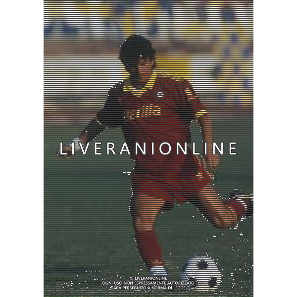 RETROSPETTIVA FAUSTO SALSANO CALCIATORE NELLA FOTO FAUSTO SALSANO CON LA MAGLIA DELLA ROMA CALCIO AG ALDO LIVERANI SAS