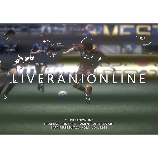RETROSPETTIVA FAUSTO SALSANO CALCIATORE NELLA FOTO FAUSTO SALSANO CON LA MAGLIA DELLA ROMA CALCIO AG ALDO LIVERANI SAS