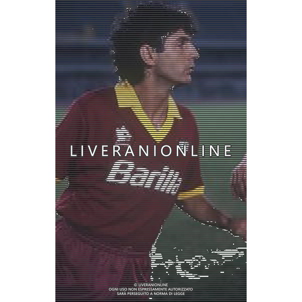 RETROSPETTIVA FAUSTO SALSANO CALCIATORE NELLA FOTO FAUSTO SALSANO CON LA MAGLIA DELLA ROMA CALCIO AG ALDO LIVERANI SAS