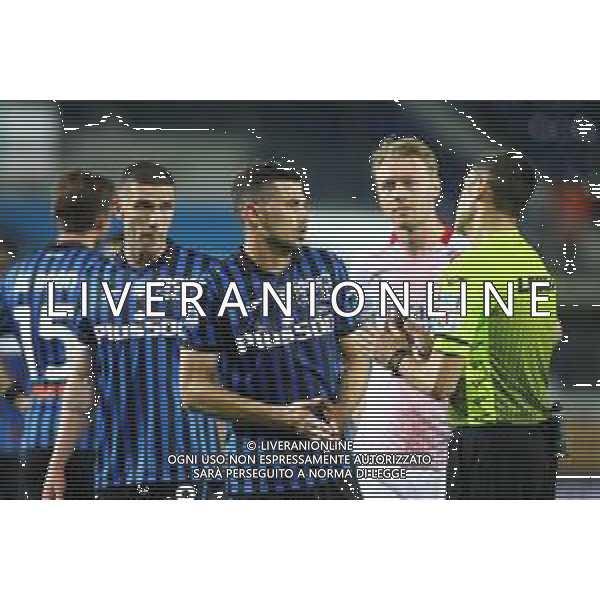 Atalanta-Milan Campionato di Calcio serie A TIM 2020/2021 38a giornata Bergamo, 23 Maggio 2021 Nella foto: Remo Freuler protesta con l\'arbitro per il rigore assegnato al MIlan Ph. Soli - Ag. Aldo Liverani/ AG. ALDO LIVERANI SAS