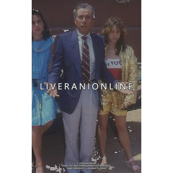 RETROSPETTIVA ENZO TORTORA PRESENTATORE TELEVISIVO NELLA FOTO ENZO TORTORA CON LE FIGLIE SILVIA E GAIA NELL\'ANNO 1982 AG ALDO LIVERANI SAS