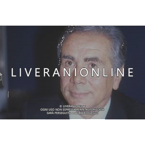 RETROSPETTIVA ENZO TORTORA PRESENTATORE TELEVISIVO NELLA FOTO ENZO TORTORA NELLA TRASMISSIONE TELEVISIVA “PORTOBELLO“ AG ALDO LIVERANI SAS