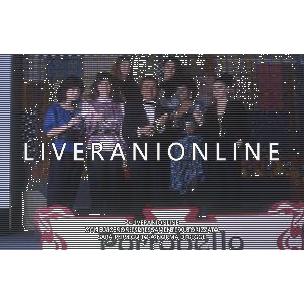 RETROSPETTIVA ENZO TORTORA PRESENTATORE TELEVISIVO NELLA FOTO ENZO TORTORA NELLA TRASMISSIONE TELEVISIVA “PORTOBELLO“ AG ALDO LIVERANI SAS
