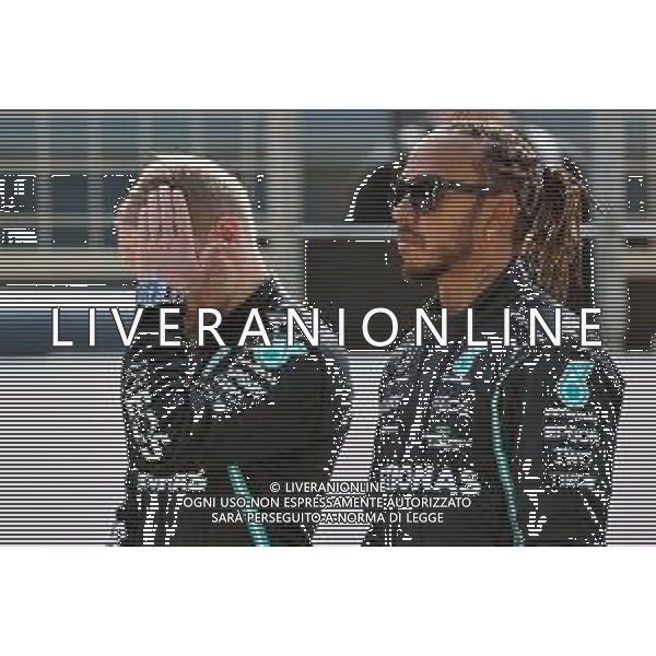 Lewis Hamilton (GBR), Mercedes AMG F1 and Valtteri Bottas (FIN), Mercedes AMG F1 12.03.2021. Formula 1 Testing, Sakhir, Bahrain, Day One. - www.xpbimages.com, EMail: requests@xpbimages.com ¬© Copyright: Charniaux / XPB Images/ AGENZIA ALDO LIVERANI SAS - ITALY ONLY EDITORIAL USE ONLY