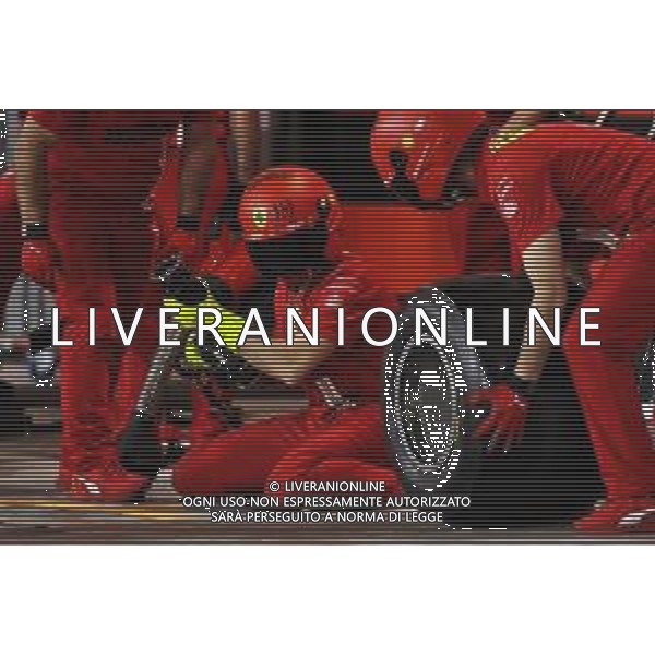 Ferrari practices a pit stop. 12.03.2021. Formula 1 Testing, Sakhir, Bahrain, Day One. - www.xpbimages.com, EMail: requests@xpbimages.com © Copyright: Moy / XPB Images/ AGENZIA ALDO LIVERANI SAS - ITALY ONLY EDITORIAL USE ONLY