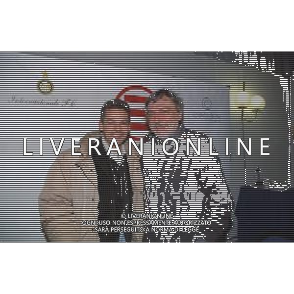 Gino Strada, medico fondatore assieme alla moglie dell\'ONG italiana Emergency a Milano nel 1988 con Roberto Baggio ©Archivio Giovanni Liverani/DFP/AGENZIA ALDO LIVERANI SAS