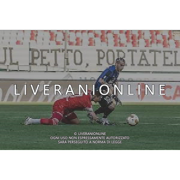 Radonia/LMedia - Padova Calcio vs Renate - Campionato di Calcio Serie C - Lega Pro 2020/2021 02 giugno 2021 - Stadio Euganeo, Padova, Italia Nella foto: Andrea Dini (Padova) cerca di rimediare all\'errore commesso su Giuseppe Giovinco (Renate) @Radonia/LMedia/AGENZIA ALDO LIVERANI SAS