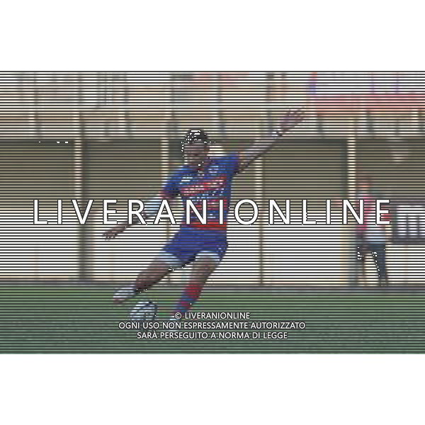 Carnabucia/LMedia - Finale Scudetto 2021 - Petrarca Rugby vs Femi-CZ Rovigo - Campionato di Rugby Top 10 2020/2021 02 giugno 2021 - Stadio Plebiscito, Padova, Italia Nella foto: Andrea Menniti-Ippolito (Rugby Rovigo) durante un calcio di punizione @Carnabucia/LMedia/AGENZIA ALDO LIVERANI SAS