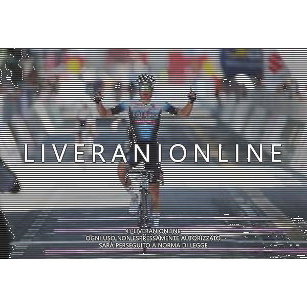 IMOLA 04 06 2021 GIRO D\'ITALIA UNDER 23 NELLA FOTO TAPPA RICCIONE-IMOLA ARRIVO DEL VINCITORE JUAN AYUSO ©SANNA /AGENZIA ALDO LIVERANI SAS