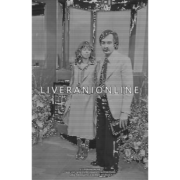 RETROSPETTIVA MIKE BONGIORNO CONDUTTORE TELEVISIVO NELLA TRASMISSIONE TELEVISIVA \'SCOMMETTIAMO\' GIOCO A QUIZ NEL 1978 NELLA FOTO Annamaria Capicchioni, ex campionessa di Rischiatutto con il marito Luciano ©Archivio Giovanni Liverani/AGENZIA ALDO LIVERANI SAS