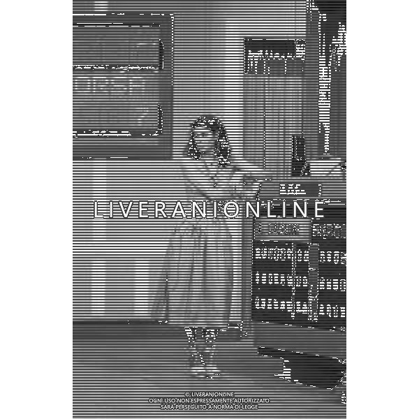 RETROSPETTIVA MIKE BONGIORNO CONDUTTORE TELEVISIVO NELLA TRASMISSIONE TELEVISIVA \'SCOMMETTIAMO\' GIOCO A QUIZ NEL 1978 Nella foto la Valletta Patrizia Garganese ©Archivio Giovanni Liverani/AGENZIA ALDO LIVERANI SAS