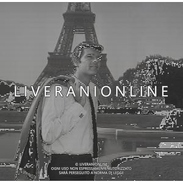 RETROSPETTIVA REED DEAN ATTORE NELLA FOTO REED DEAN A PARIGI NELL\'ANNO 1967 AG ALDO LIVERANI SAS