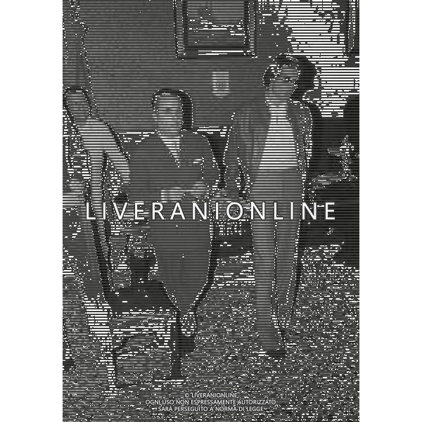 RETROSPETTIVA LUC MERENDA ATTORE NELLA FOTO LUC MERENDA A MILANO NELL\'ANNO 1975 A TAORMINA PERL\'ULIVO D\'ARGENTO AG ALDO LIVERANI SAS