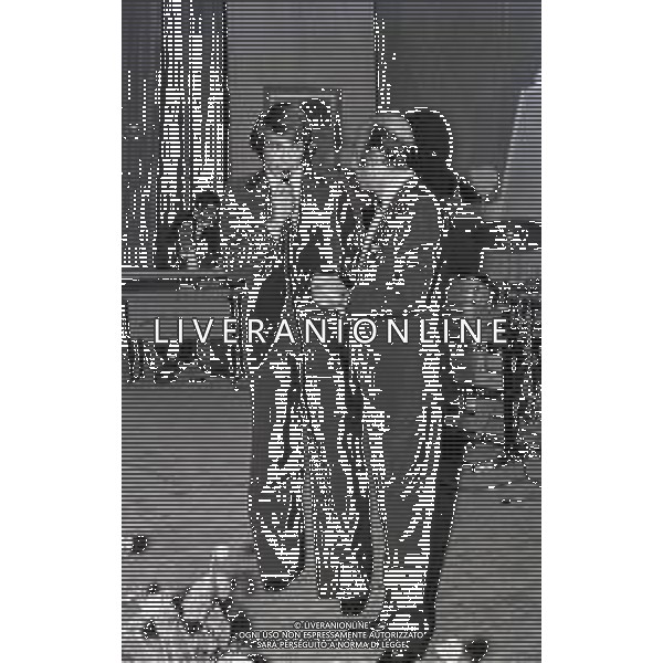 RETROSPETTIVA LUC MERENDA ATTORE NELLA FOTO LUC MERENDA A MILANO NELL\'ANNO 1975 A TAORMINA PERL\'ULIVO D\'ARGENTO AG ALDO LIVERANI SAS
