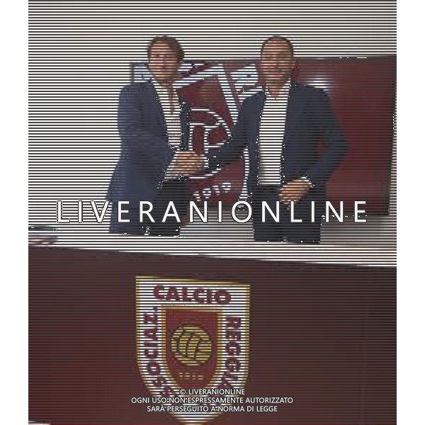 PRESENTAZIONE DI AIMO DIANA NUOVO ALLENATORE DELLA REGGIANA CALCIO - REGGIO EMILIA 07.06.2021 NELLA FOTO CON IL PRESIDENTE CARMELO SALERNO ©SANTANDREA /AGENZIA ALDO LIVERANI SAS