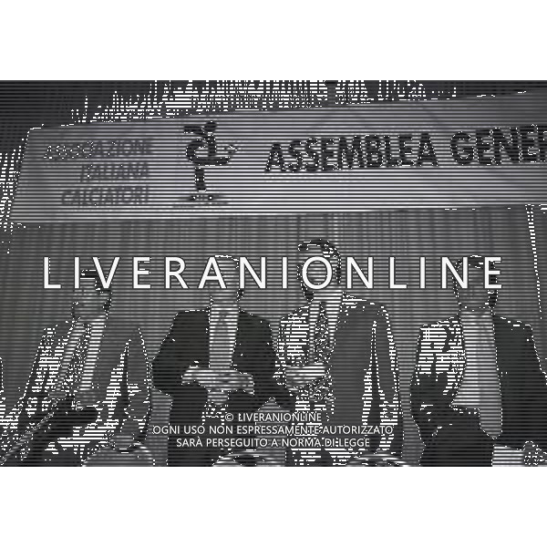 14-04-1997 MILANO ASSEMBLEA GENERALE AIC NELLA FOTO SILVANO MAIOLI-SERGIO CAMPANA-LEONARDO GROSSO-DEMETRIO ALBERTINI-DANILO DOLCI AG ALDO LIVERANI SAS