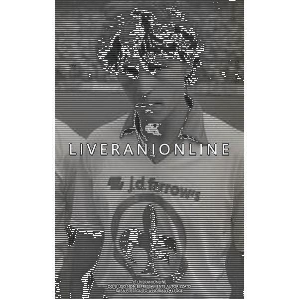 RETROSPETTIVA ARMANDO FERRONI CALCIATORE NELLA FOTO ARMANDO FERRONI CON LA MAGLIA DELLA FIORENTINA CALCIO NELL\'ANNO 1981-1982 AG ALDO LIVERANI SAS