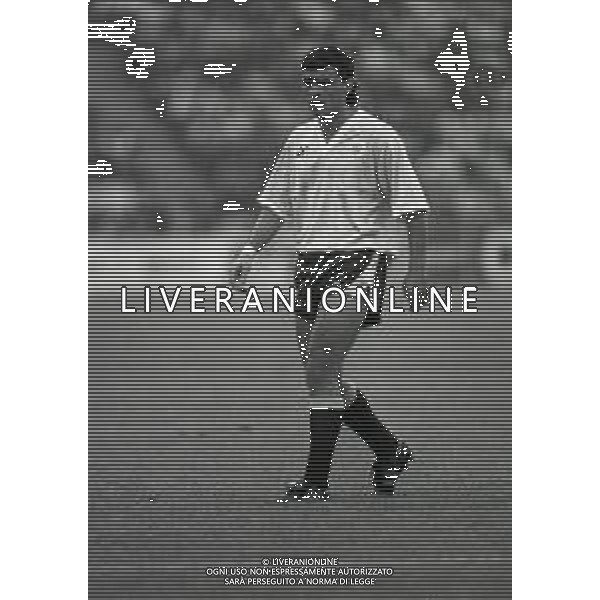 RETROSPETTIVA CARLOS AGUILERA CALCIATORE NELLA FOTO CARLOS AGUILERA CON LA MAGLIA DELLA NAZIONALE DELL\' URUGUAY GENOA CALCIO NELL\'ANNO 1990-1991 AG ALDO LIVERANI SAS