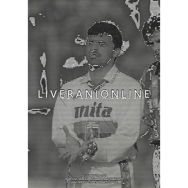 RETROSPETTIVA CARLOS AGUILERA CALCIATORE NELLA FOTO CARLOS AGUILERA CON LA MAGLIA DEL GENOA CALCIO NELL\'ANNO 1991-1992 AG ALDO LIVERANI SAS