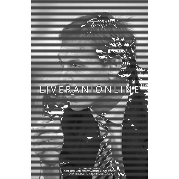 RETROSPETTIVA ZDENEK ZEMAN ALLENATORE DELLA LAZIO CAMPIONATO CALCIO SERIE A - 1995 NELLA FOTO MENTRE FUMA UNA SIGARETTA ©Archivio Giovanni Liverani/AGENZIA ALDO LIVERANI SAS