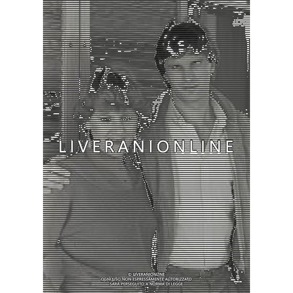RETROSPETTIVA WLADYSLAW ZMUDA CALCIATORE NELLA FOTO WLADYSLAW ZMUDA A VERONA NELL\'ANNO 1982 CON LA MOGLIE AG ALDO LIVERANI SAS