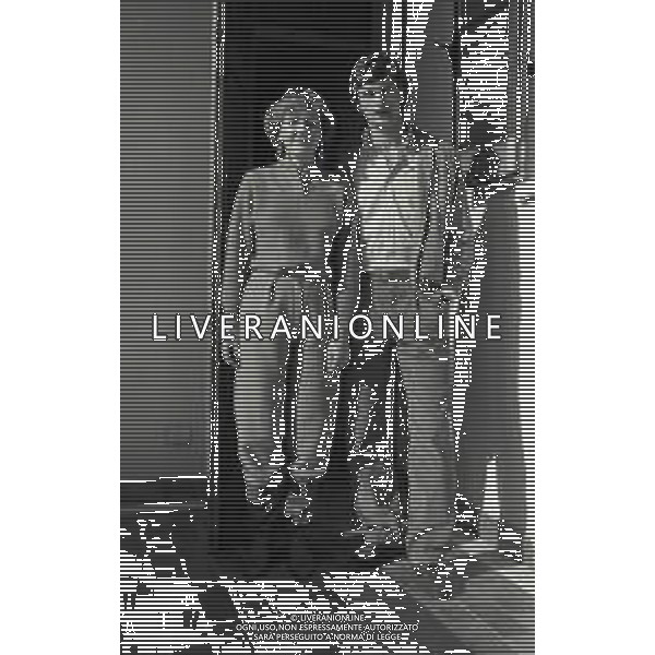 RETROSPETTIVA WLADYSLAW ZMUDA CALCIATORE NELLA FOTO WLADYSLAW ZMUDA A VERONA NELL\'ANNO 1982 CON LA MOGLIE AG ALDO LIVERANI SAS