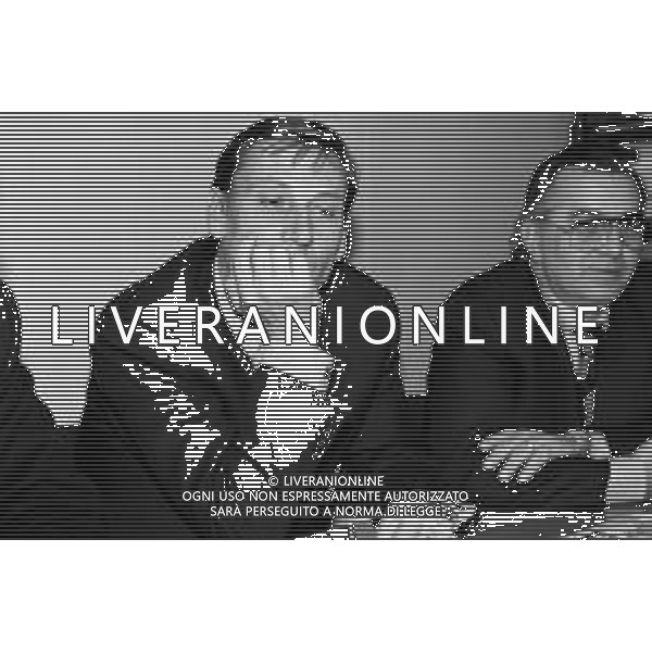 RETROSPETTIVA ALLENATORE ZDENEK ZEMAN NELLA REDAZIONE DELLA GAZZETTA DELLO SPORT A MILANO NEL 1994 RISPONDE ALLE TELEFONATE DEI LETTORI ©Archivio Giovanni Liverani/AGENZIA ALDO LIVERANI SAS
