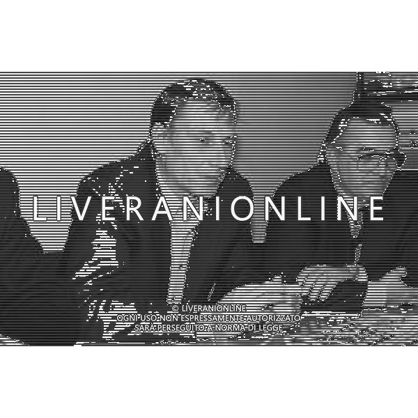 RETROSPETTIVA ALLENATORE ZDENEK ZEMAN NELLA REDAZIONE DELLA GAZZETTA DELLO SPORT A MILANO NEL 1994 RISPONDE ALLE TELEFONATE DEI LETTORI ©Archivio Giovanni Liverani/AGENZIA ALDO LIVERANI SAS